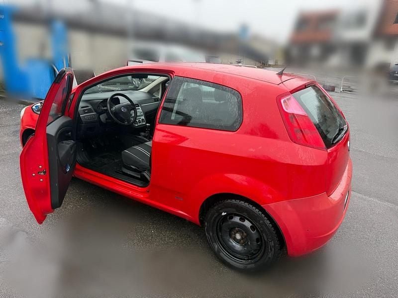 Rot Gebraucht 2008 Fiat Punto Evo Kleinwagen | 2.550 € (Fairer Preis) - Bild 1/4