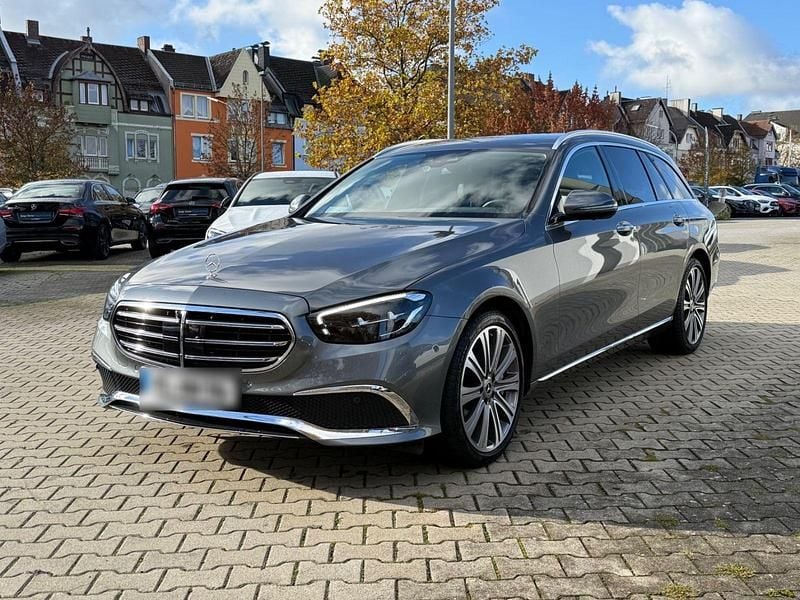 Grau Gebraucht 2020 Mercedes E450 Exclusive Kombi | 40.950 € (Etwas zu teuer) - Bild 1/4