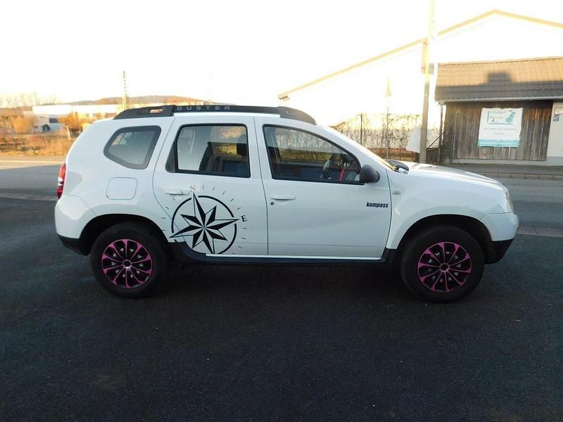 Gebraucht Dacia Duster Basis 105 PS (77 kW) 2016 Weiß Limousine