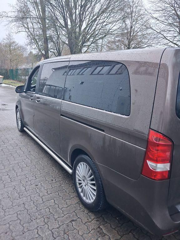 Gebraucht Mercedes V250 Avantgarde 190 PS (139 kW) 2015 Braun Van / Kleinbus