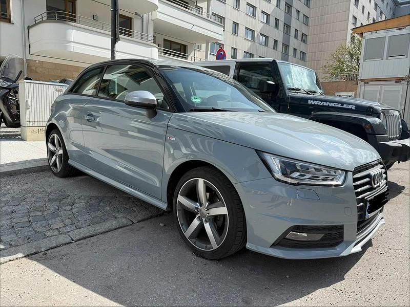 Gebraucht Audi A1 Sportback 95 PS (69 kW) 2017 Grau Kleinwagen