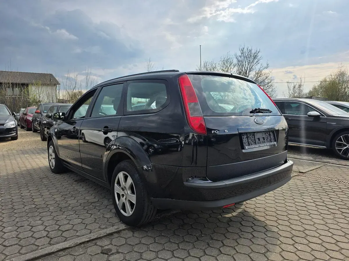 Brugt Ford Focus 101 HK (74 kW) 2007 Sort Stationcar