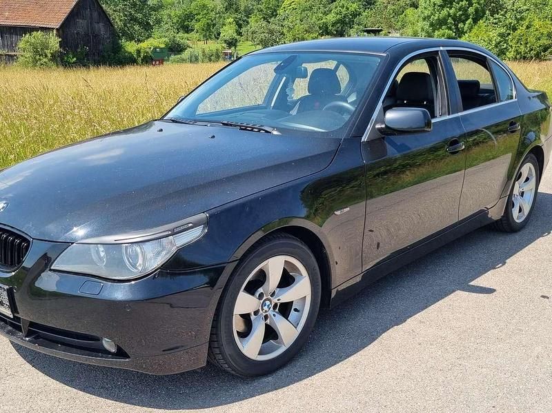 Gebraucht BMW 523 177 PS (130 kW) 2005 Schwarz Limousine