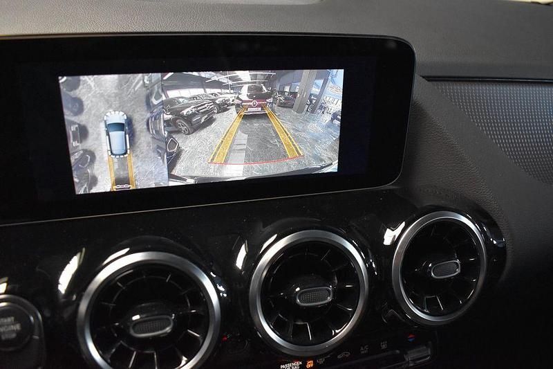 Gebraucht Mercedes GLA250 218 PS (160 kW) 2022 Schwarz SUV