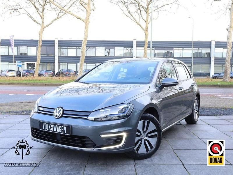 Grau Gebraucht 2020 VW e-Golf Kleinwagen | 13.903 € (Fairer Preis) - Bild 1/4