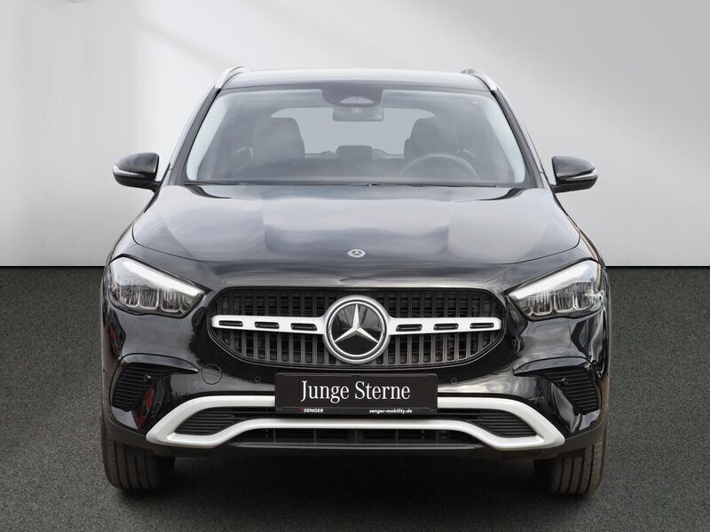 Gebraucht Mercedes GLA200 163 PS (119 kW) 2023 Schwarz SUV
