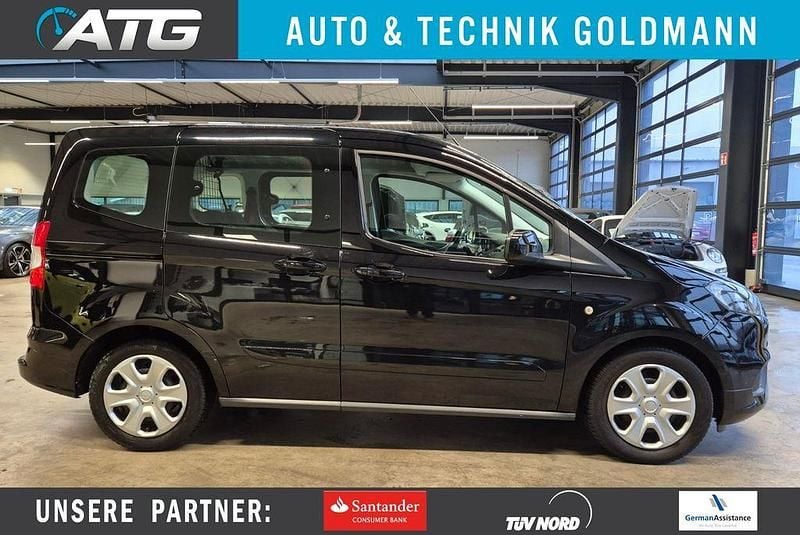 Schwarz Gebraucht 2019 Ford Tourneo Courier Van / Kleinbus | 9.890 € (Guter Preis) - Bild 1/4