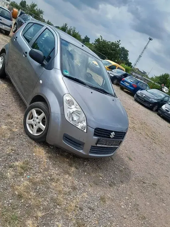 Gebraucht Suzuki Splash Comfort 65 PS (47 kW) 2009 Grau Kleinwagen
