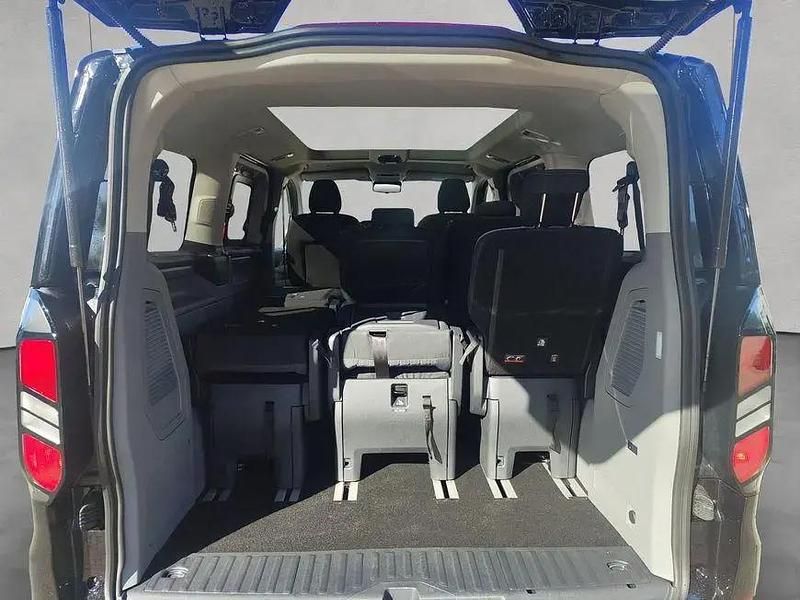 Gebraucht Ford Tourneo Titanium 136 PS (100 kW) 2026 Schwarz Kombi