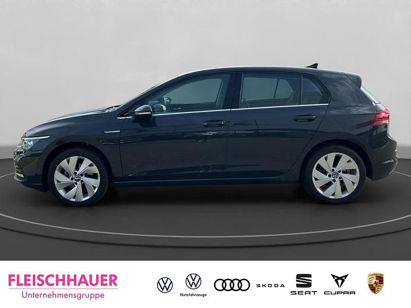 Gebraucht VW Golf VIII Style 150 PS (110 kW) 2024 Grau Limousine