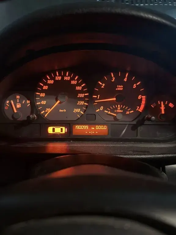 Gebraucht BMW 320 Performance 170 PS (125 kW) 2002 Gelb Coupé