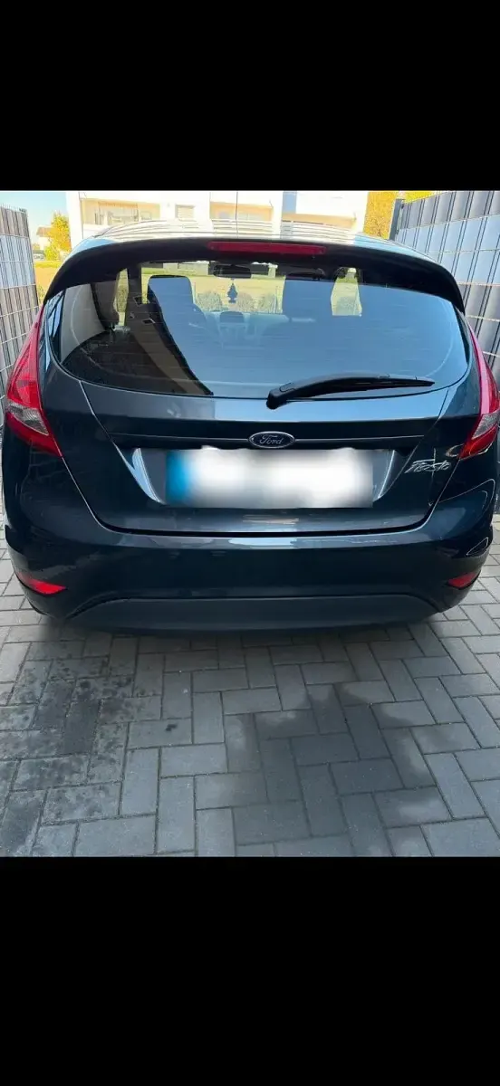 Gebraucht Ford Fiesta 82 PS (60 kW) 2010 Grau Kleinwagen