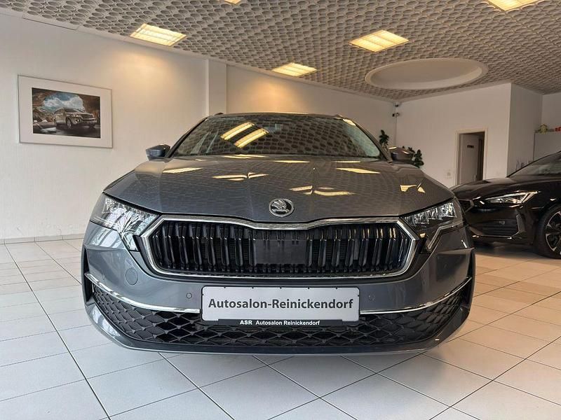 Gebraucht Skoda Octavia Selection 150 PS (110 kW) 2025 Grau Kombi