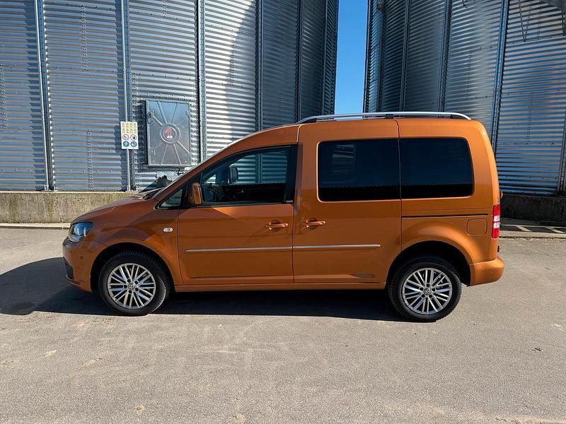 Gebraucht VW Caddy Trendline 140 PS (102 kW) 2014 Orange Van / Kleinbus