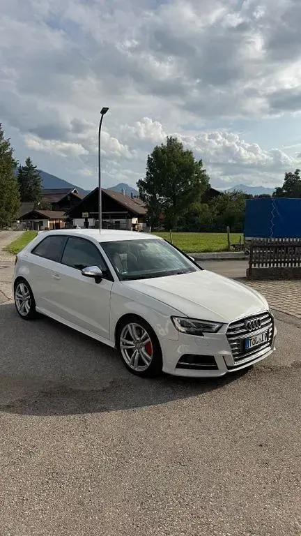 Gebraucht Audi S3 Ambiente 310 PS (228 kW) 2016 Weiß Limousine