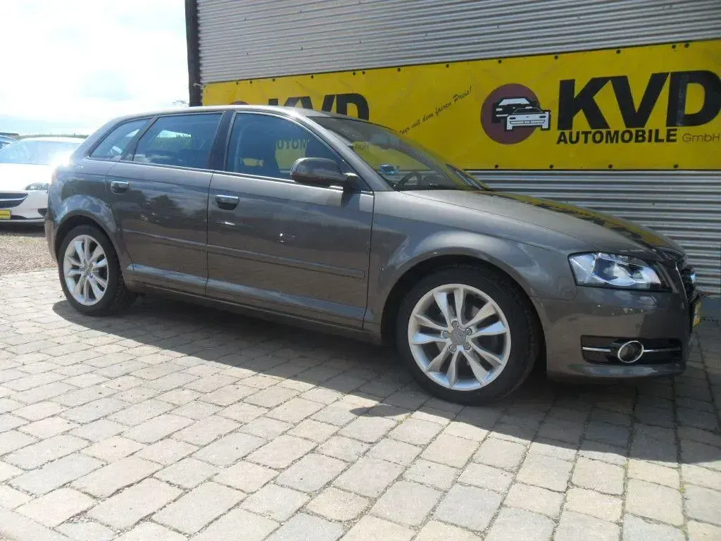 Second-hand Audi A3 Ambition 125 CP (91 kW) 2012 Gri Hatchback