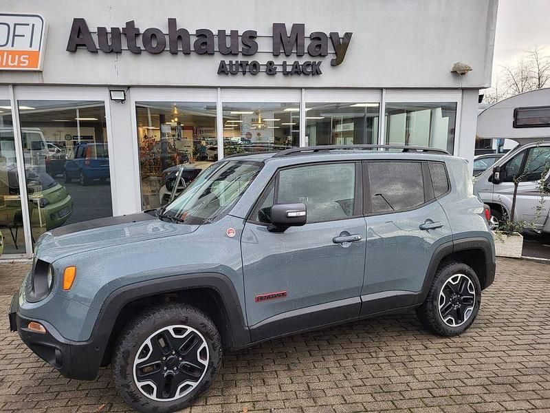 Grau Gebraucht 2015 Jeep Renegade Trailhawk SUV | 13.719 € (Fairer Preis) - Bild 1/4