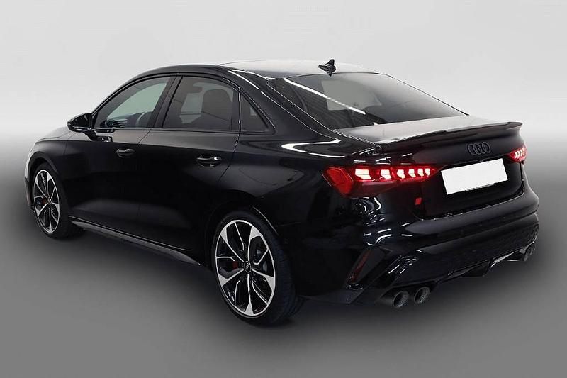 Gebraucht Audi S3 333 PS (244 kW) 2024 Schwarz Limousine