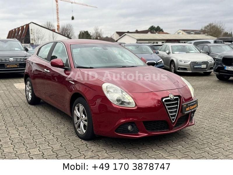 Gebraucht Alfa Romeo Giulietta Turismo 170 PS (125 kW) 2013 Rot Limousine