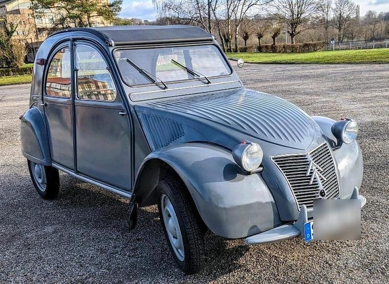Grau Gebraucht 1958 Citroën 2CV Limousine | 12.600 € - Bild 1/3