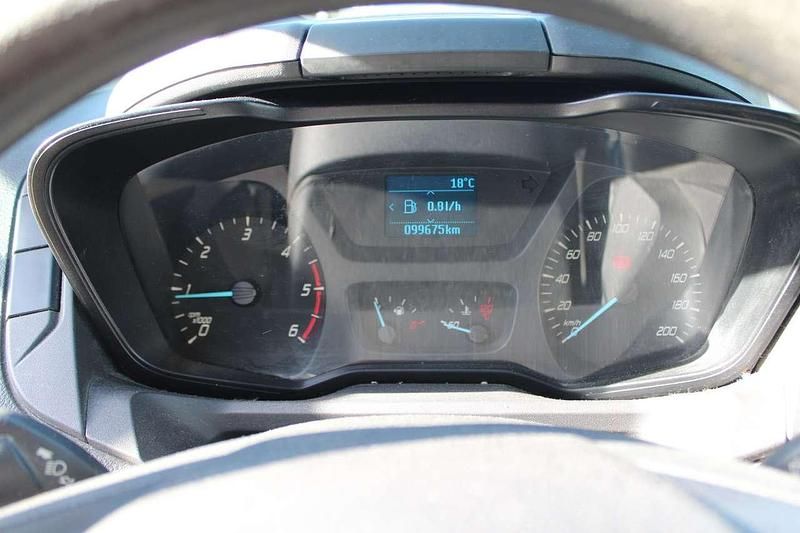 Second-hand Ford Transit Custom 105 CP (77 kW) 2017 Galben Monovolum