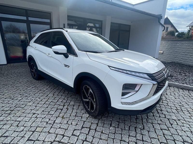 Gebraucht Mitsubishi Eclipse Cross Basis 188 PS (138 kW) 2022 Weiß SUV