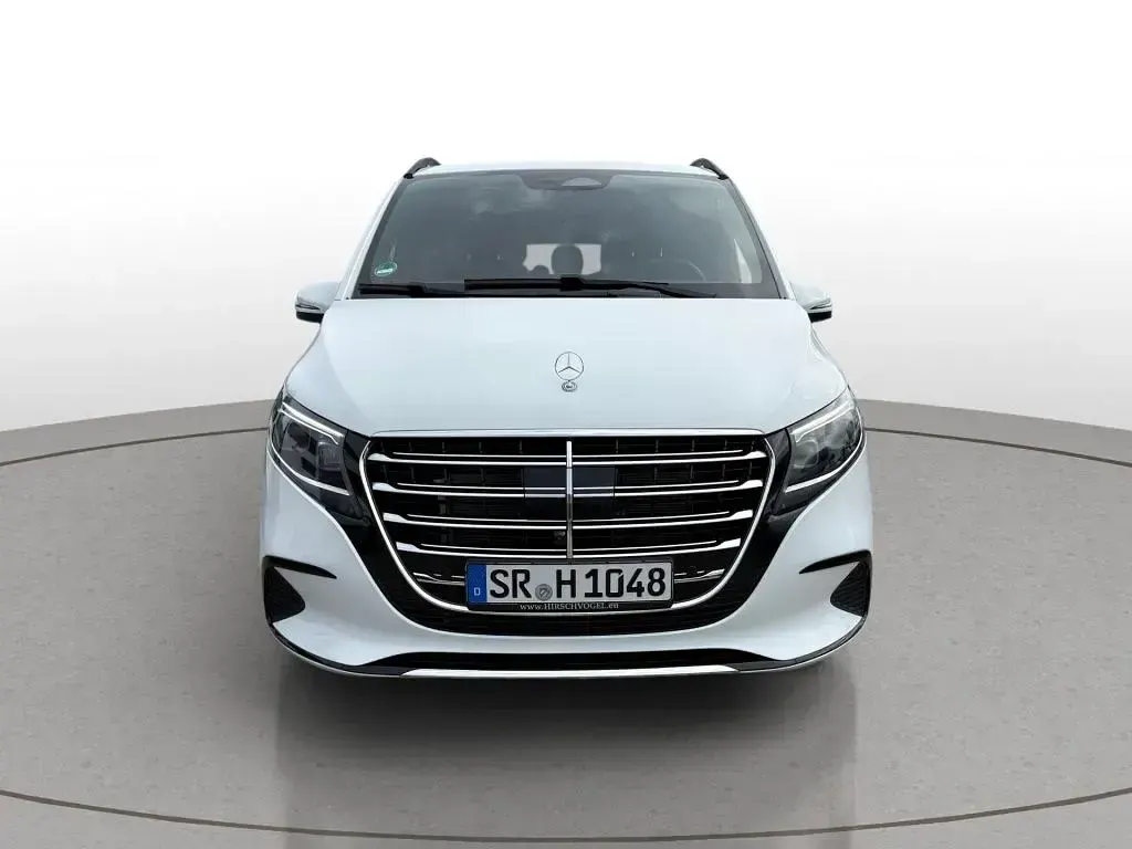 Gebraucht Mercedes V300 Exclusive 237 PS (174 kW) 2026 Weiß Van / Kleinbus