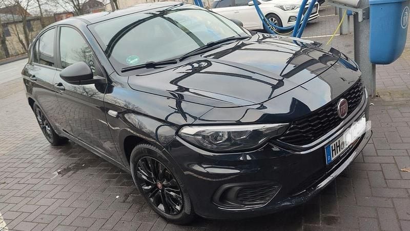 Schwarz Gebraucht 2019 Fiat Tipo Limousine | 11.200 € (Etwas zu teuer) - Bild 1/4