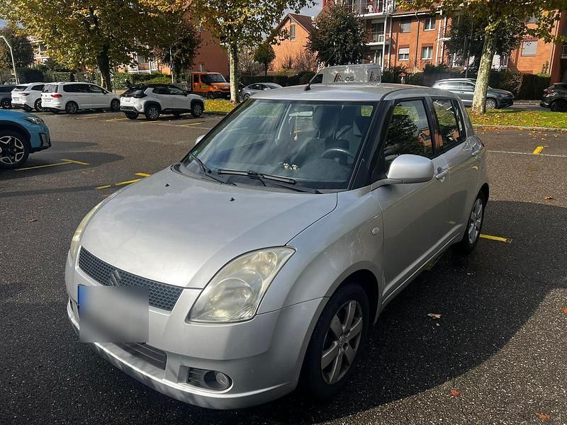 Silber Gebraucht 2007 Suzuki Swift Kleinwagen | 2.300 € - Bild 1/4