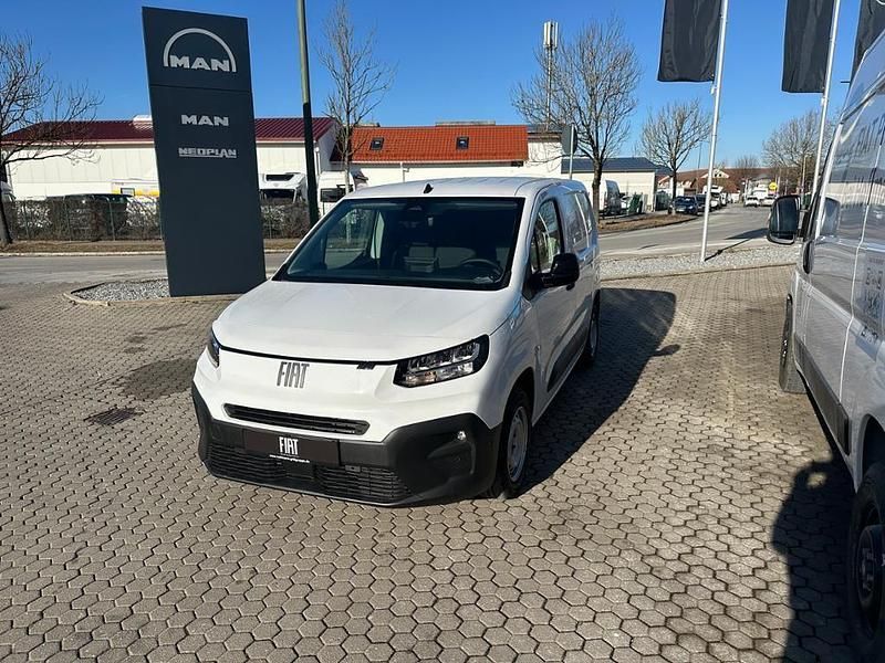 Neu Fiat Doblò 102 PS (75 kW) 2026 Weiß Van / Kleinbus
