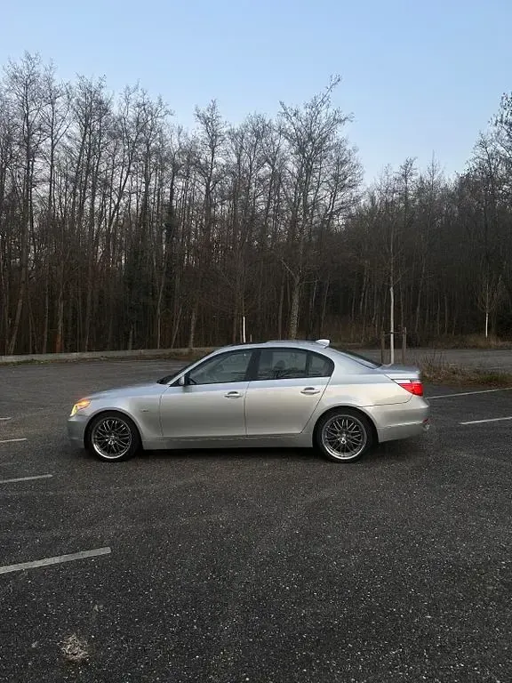 Gebraucht BMW 530 Shadowline 258 PS (189 kW) 2006 Silber Limousine