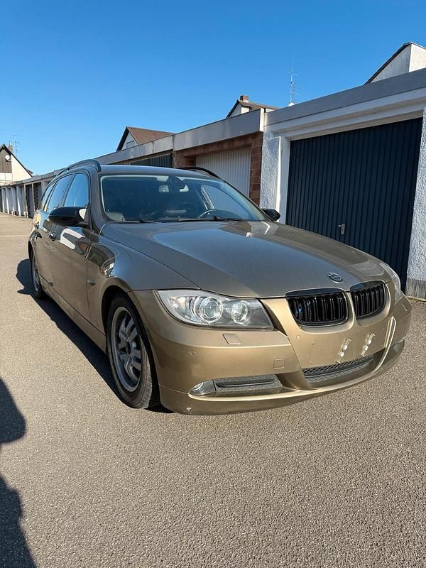 Gebraucht BMW 318 129 PS (94 kW) 2006 Gold Kombi