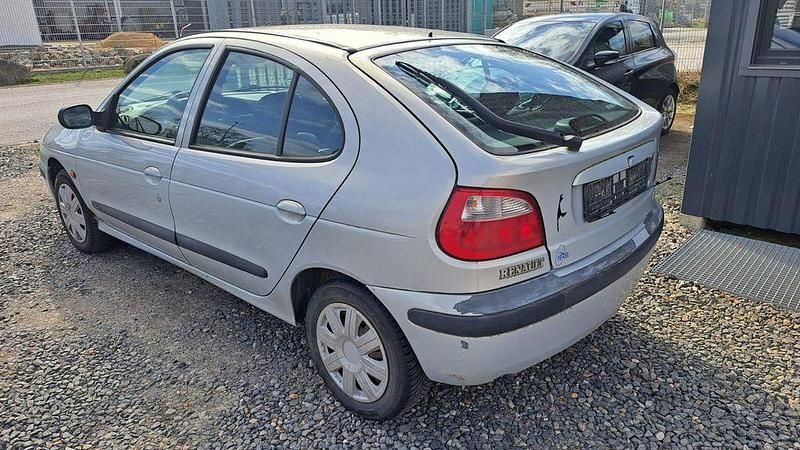 Gebraucht Renault Mégane II 95 PS (69 kW) 2002 Limousine
