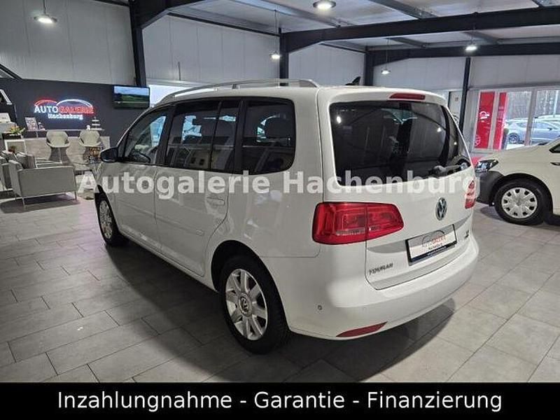 Gebraucht VW Touran Cup 135 PS (99 kW) 2015 Pure white Van / Kleinbus