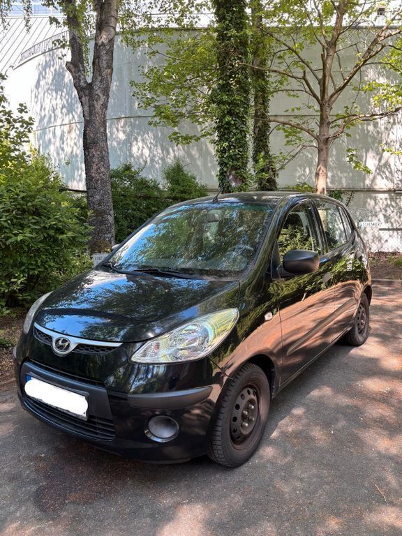 Schwarz Gebraucht 2010 Hyundai i10 Edition+ Kleinwagen | 2.150 € (Superpreis) - Bild 1/4