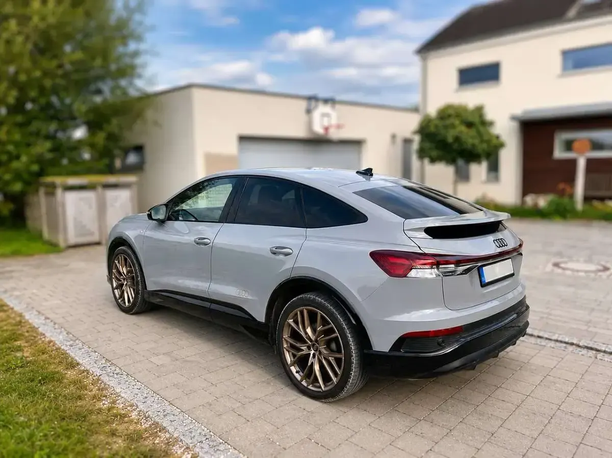 Gebraucht Audi Q4 Sportback e-tron 210 kW (286 PS) 2025 Grau SUV