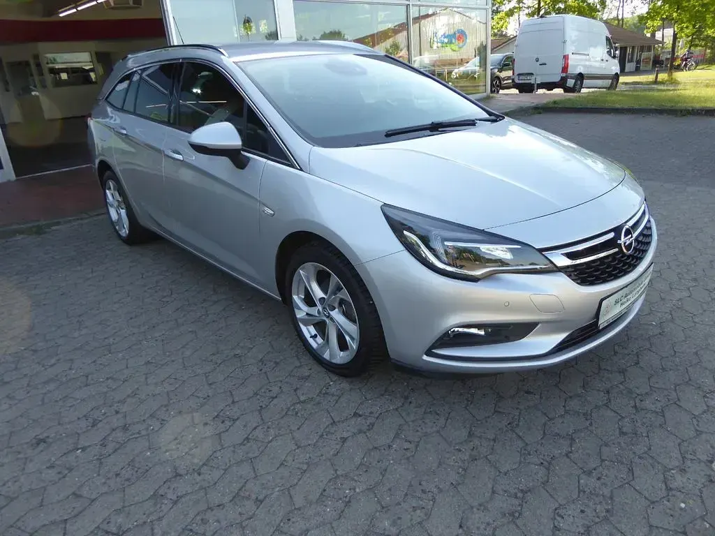 Gebraucht Opel Astra Dynamic 150 PS (110 kW) 2019 Silber Kombi