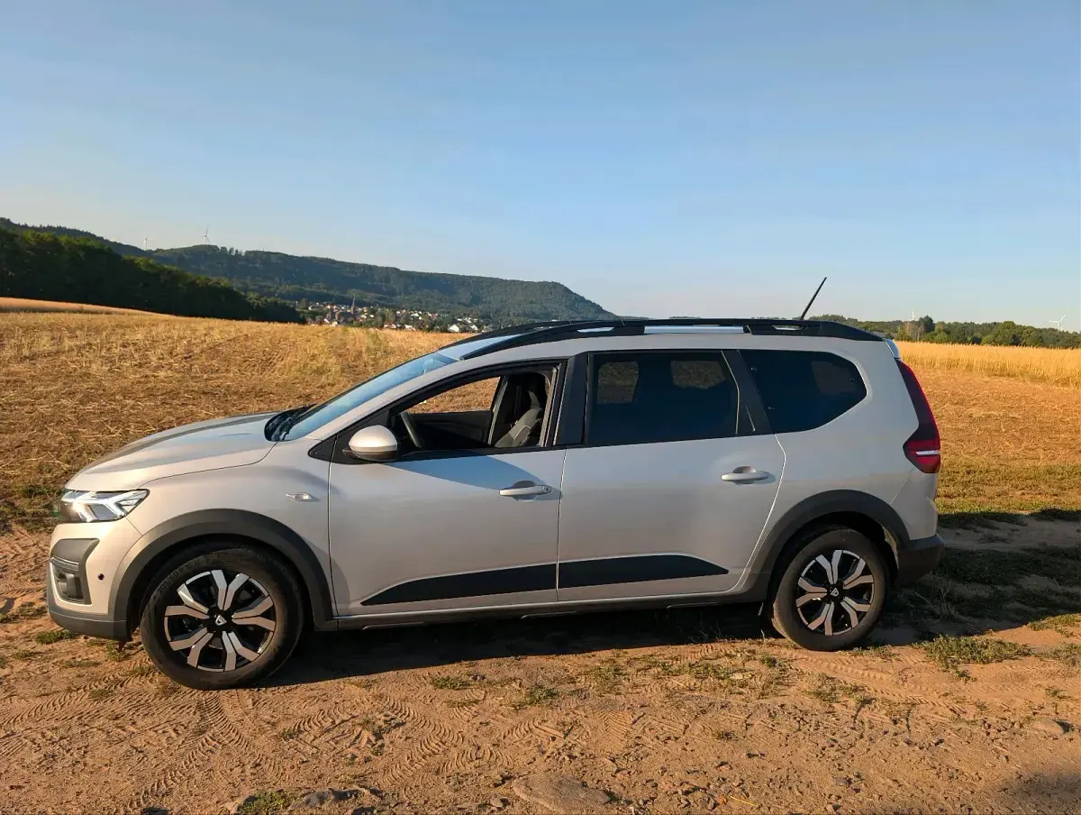 Gebraucht Dacia Jogger 110 PS (80 kW) 2023 Grau Van / Kleinbus