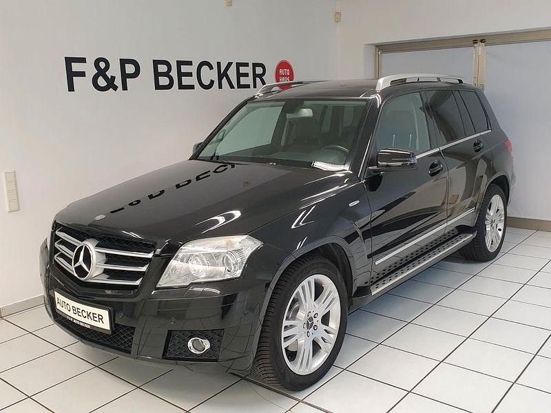 Obsidianschwarz metalliclack Gebraucht 2009 Mercedes GLK220 SUV | 14.950 € (Teuer) - Bild 1/4