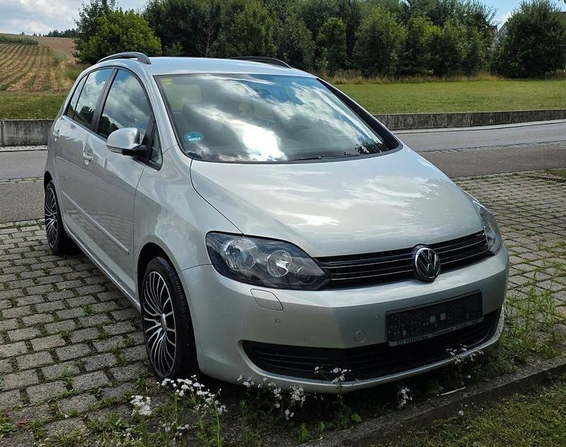 Grau Gebraucht 2009 VW Golf Plus Van / Kleinbus | 2.750 € (Teuer) - Bild 1/4