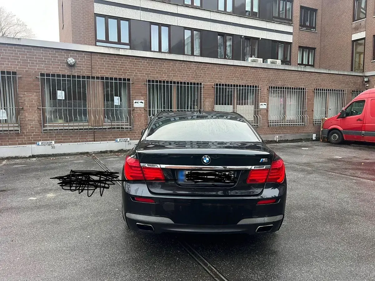 Gebraucht BMW 740 M Sport 306 PS (225 kW) 2010 Schwarz Limousine