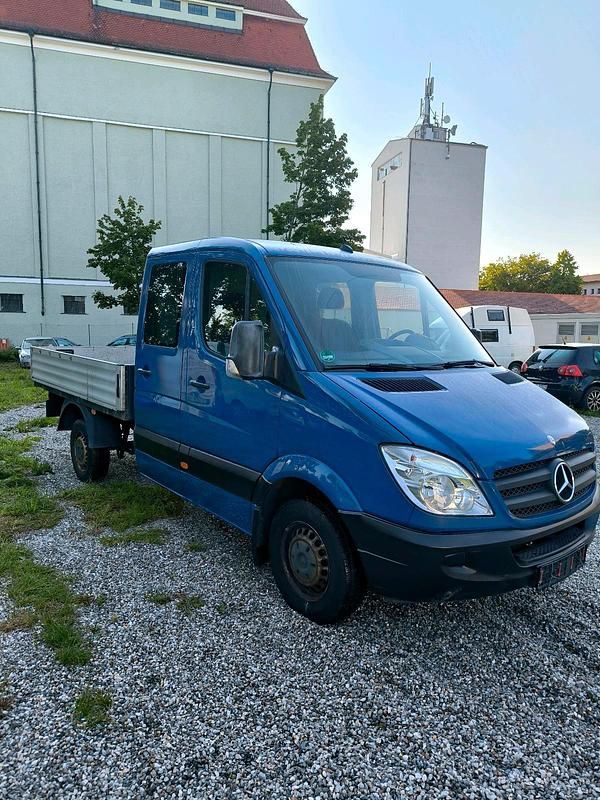 Blau Gebraucht 2011 Mercedes Sprinter Van | 10.500 € - Bild 1/4