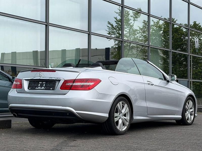 Gebraucht Mercedes E220 AMG 170 PS (125 kW) 2013 Silber Cabrio