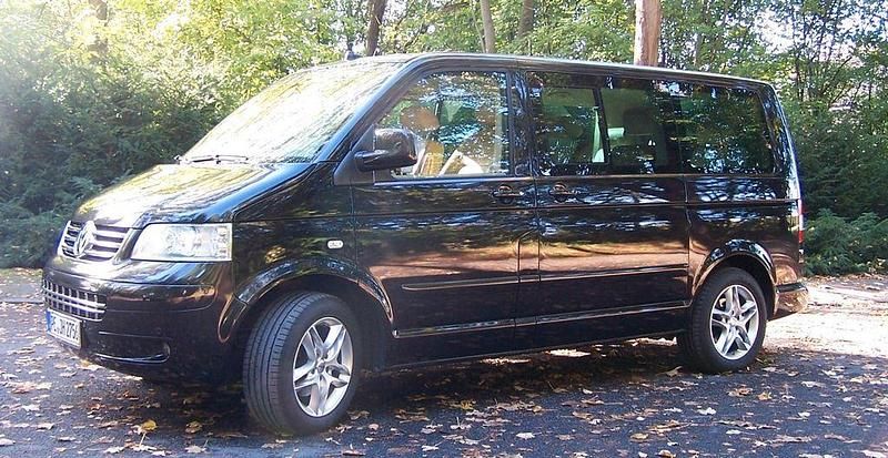 Schwarz Gebraucht 2007 VW Multivan Highline Van | 17.500 € (Fairer Preis) - Bild 1/4