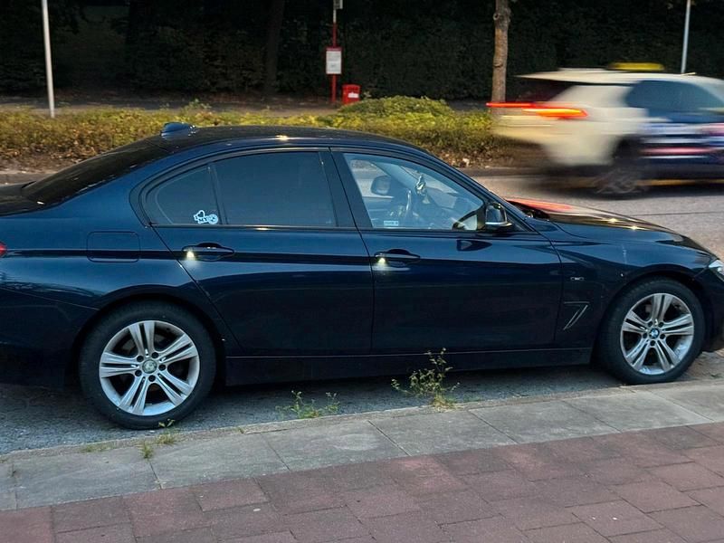 Gebraucht 2012 BMW 318 Sport Line Limousine | 7.500 € (Fairer Preis) - Bild 1/4