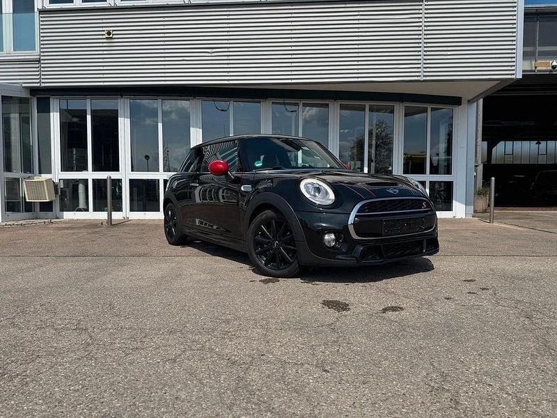 Używany Mini John Cooper Works 211 KM (155 kW) 2018 Czarny Hatchback