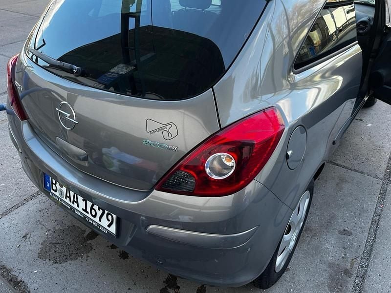 Używany Opel Corsa 85 KM (62 kW) 2010 Brązowy Hatchback