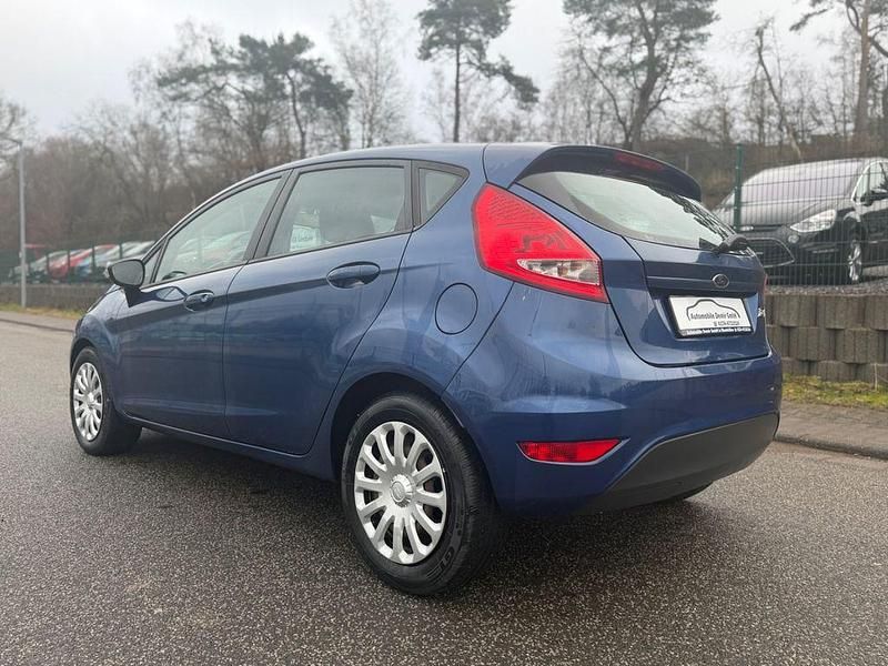 Gebraucht Ford Fiesta Trend 82 PS (60 kW) 2009 Blau Kleinwagen