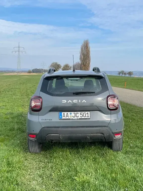 Gebraucht Dacia Duster Expression 131 PS (96 kW) 2023 Grau SUV