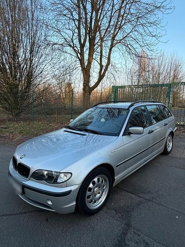 Gebraucht BMW 320 150 PS (110 kW) 2002 Silber Kombi